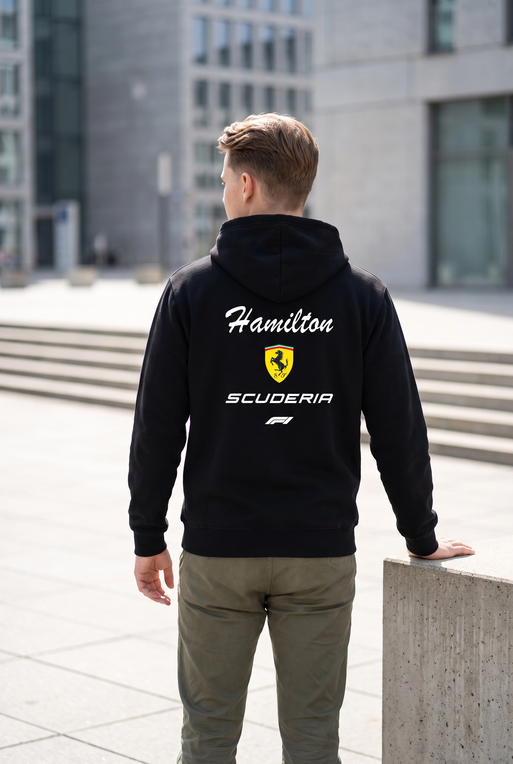 Hamilton Scuderia F1 Baskılı Siyah Kapüşonlu Sweatshirt - Formula Yarış Temalı Hoodie