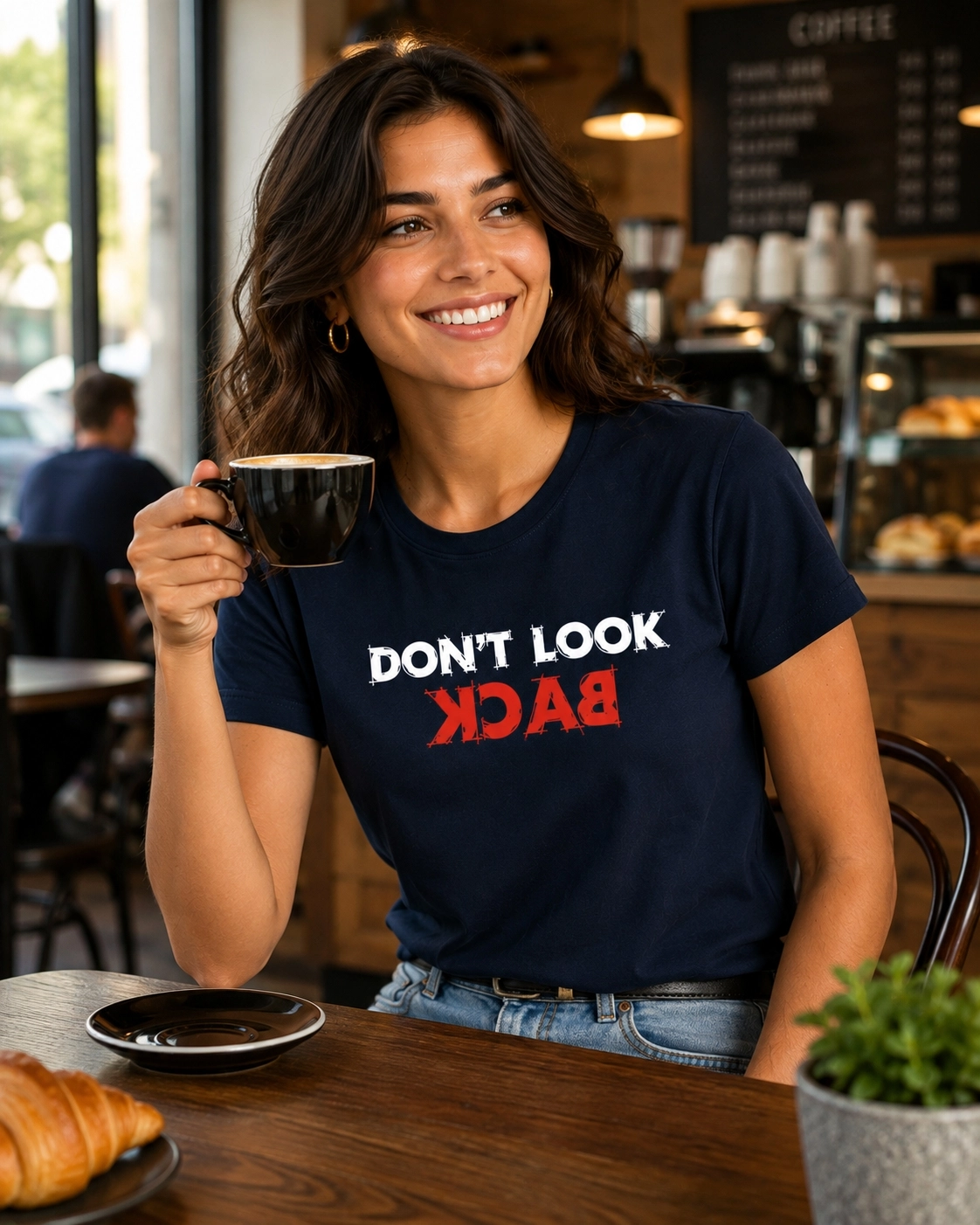 Etifa Don’t Look Back Premium Unisex Tişört %100 Pamuk Modern Lacivert Tişört